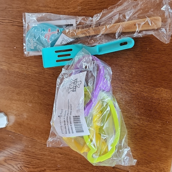 Pampered Chef Kitchen Pampered Chef Pancake Molds Stencils Scraper